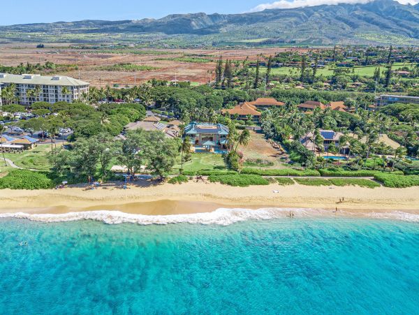 Oceanfront Luxury Beach Retreat in Kaanapali, Maui
