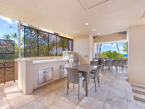 Oceanfront Luxury Beach Retreat in Kaanapali, Maui