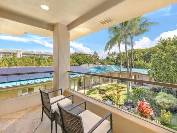 Oceanfront Luxury Beach Retreat in Kaanapali, Maui