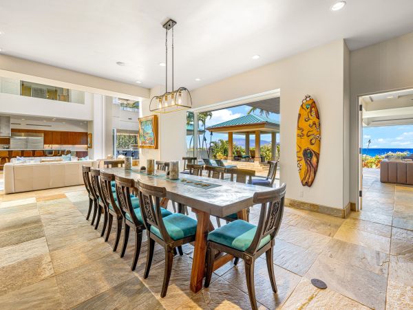 Oceanfront Luxury Beach Retreat in Kaanapali, Maui