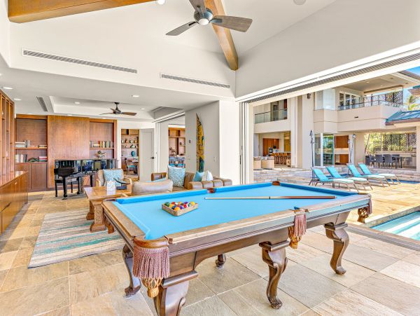 Oceanfront Luxury Beach Retreat in Kaanapali, Maui