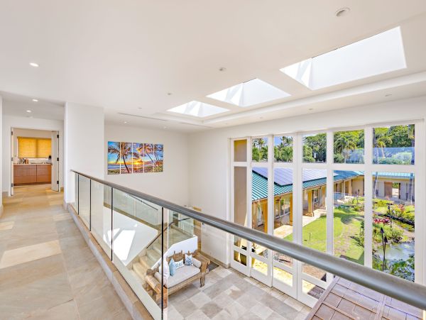 Oceanfront Luxury Beach Retreat in Kaanapali, Maui