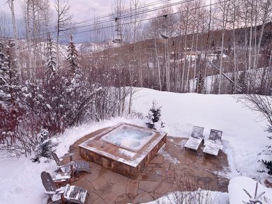 Outdoor private hot tub