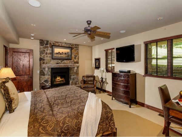 Luxury 4 Bedroom Snowmass Village Vacation Rental Sleeps 10