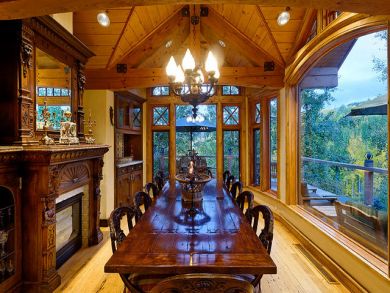 Dining room seats twelve
