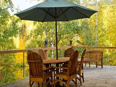 Outdoor dining area