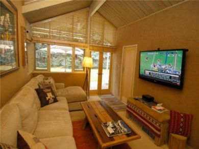 Living room with flat screen TV
