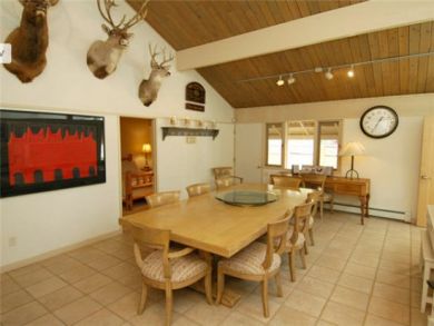 Fromal dining room