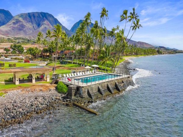 Maui Oceanfront Vacation Rental - Maui Family Beachfront Home with Panoramic Views