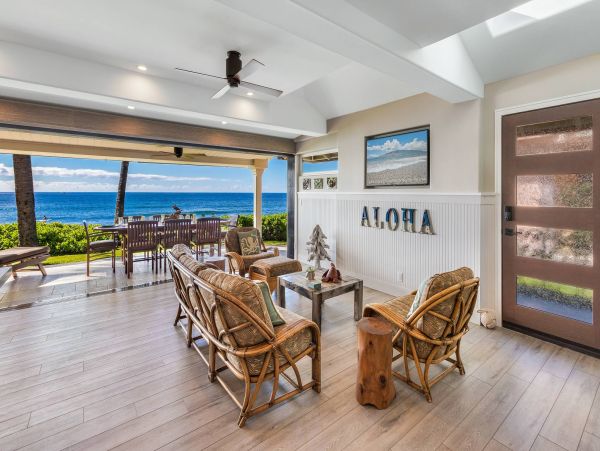 Maui Oceanfront Vacation Rental - Maui Family Beachfront Home with Panoramic Views