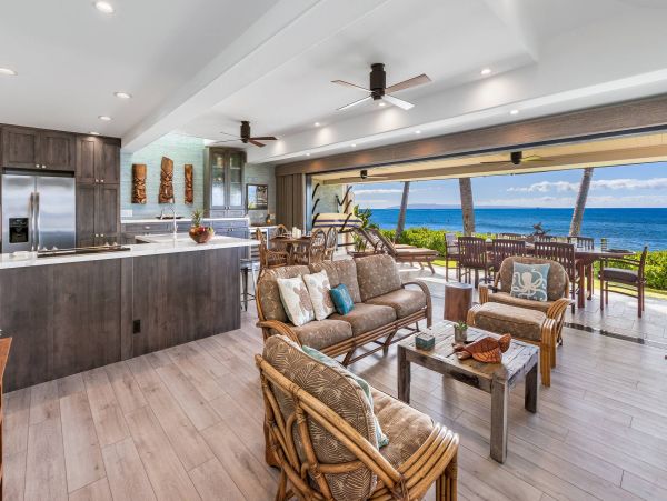 Maui Oceanfront Vacation Rental - Maui Family Beachfront Home with Panoramic Views