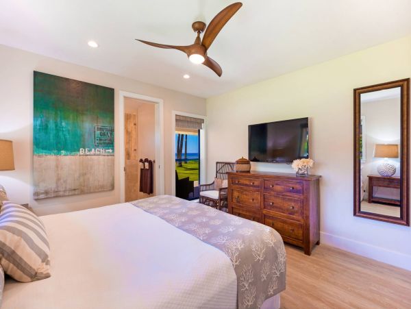 Lahaina Oceanfront Townhome 4 Bedrooms Sleeps 8 Guests