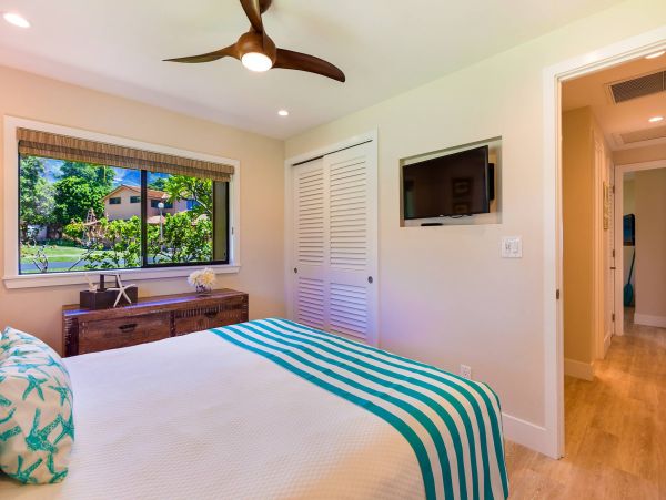 Lahaina Oceanfront Townhome 4 Bedrooms Sleeps 8 Guests
