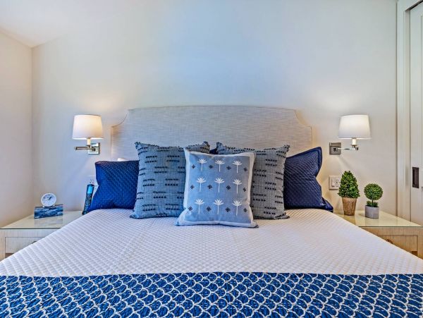 Charming Lahaina Oceanfront Vacation Town Home