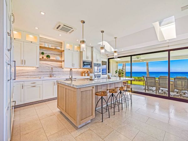 Charming Lahaina Oceanfront Vacation Town Home