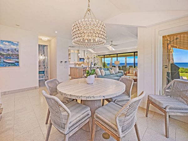 Charming Lahaina Oceanfront Vacation Town Home