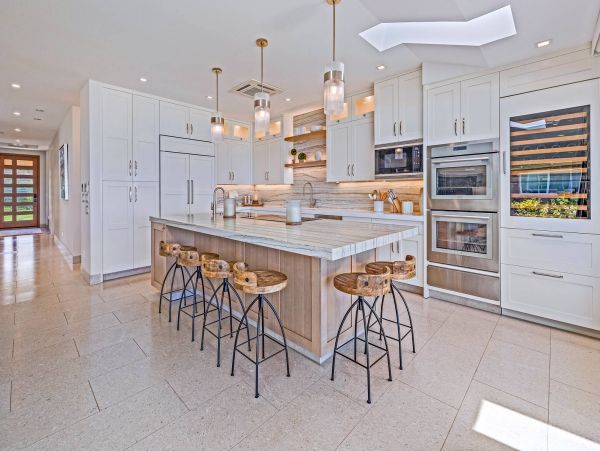 Charming Lahaina Oceanfront Vacation Town Home
