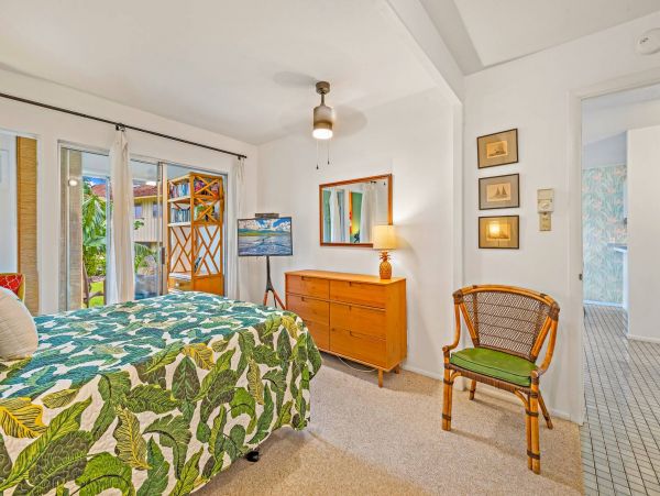 Beautiful Garden view, beachfront property