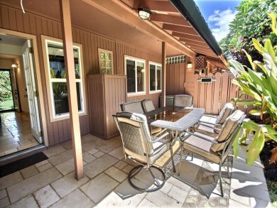 Outdoor dining area & grill Outdoor dining area & grill