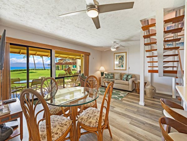 Two Bedroom Beach Townhome with Community Pool & Tennis Court