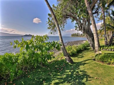Ocean front vacation townhome in Lahaina, Hawaii Ocean front vacation townhome in Lahaina, Hawaii