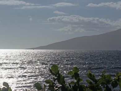 Ocean & mountain view Ocean & mountain view