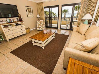 Destin Vacation Beach Condo Sleeps Eight Guests - Gulf Views