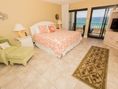 Destin Vacation Beach Condo Sleeps Eight Guests Gulf Views