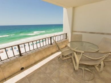Destin Vacation Beach Condo Sleeps Eight Guests Gulf Views