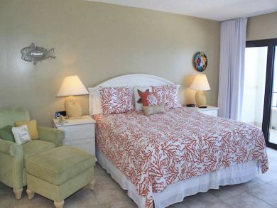 Destin Vacation Beach Condo Sleeps Eight Guests Gulf Views