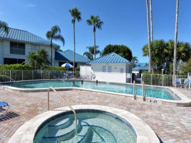 Shared pool & hot tub