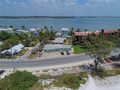 Brandenton Beach Vacation Condo Sleeps Four Guests.