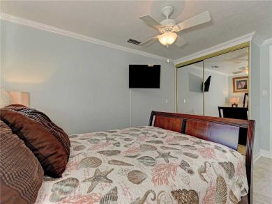 Brandenton Beach Vacation Condo Sleeps Four Guests.