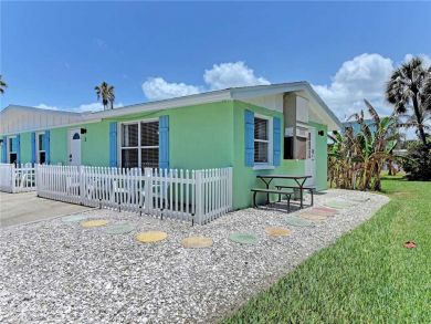 Brandenton Beach Vacation Condo Sleeps Four Guests.
