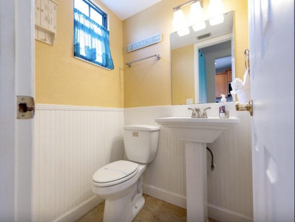 Holmes Beach 2 Bedroom Townhome Rental Sleeps 6