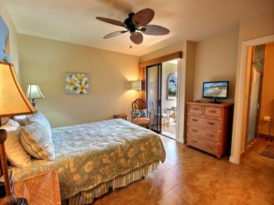 Guest bedroom with queen bed Guest bedroom with queen bed