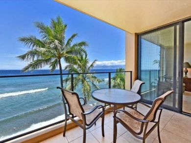 Lahaina Luxury Vacation Rental Condo One Bedroom Sleeps Four