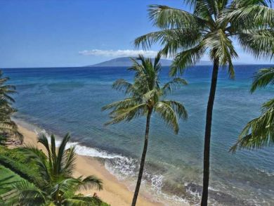 Lahaina Luxury Vacation Rental Condo One Bedroom Sleeps Four