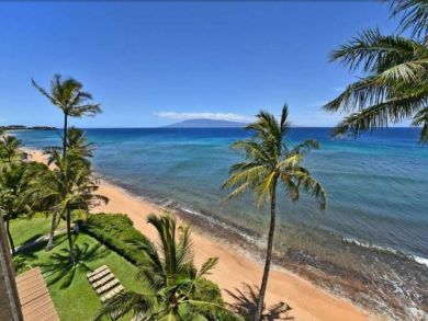 Lahaina Luxury Vacation Rental Condo One Bedroom Sleeps Four