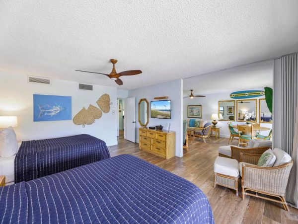 Kaanapali Vacation Rentals Short Walk to Beach.