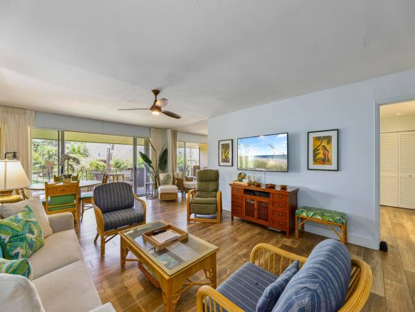 Kaanapali Vacation Rentals Short Walk to Beach.