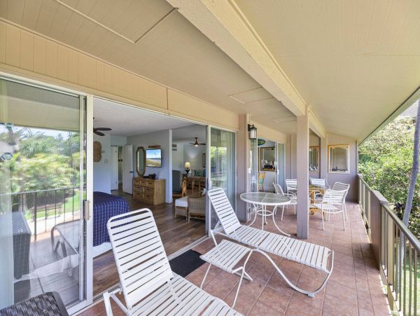 Kaanapali Vacation Rentals Short Walk to Beach.