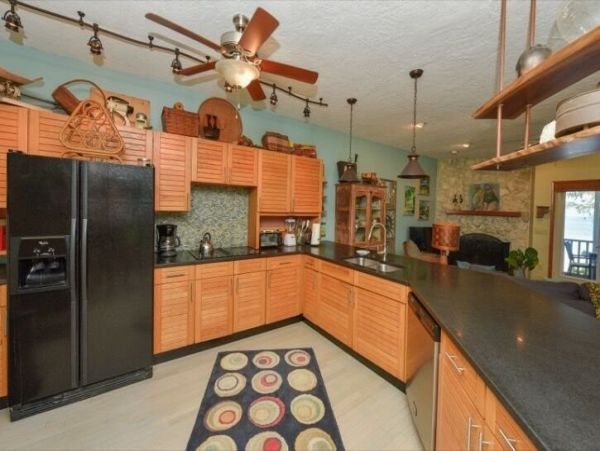 Luxury Three Bedroom Vacation Beach Rental Sleeps 6