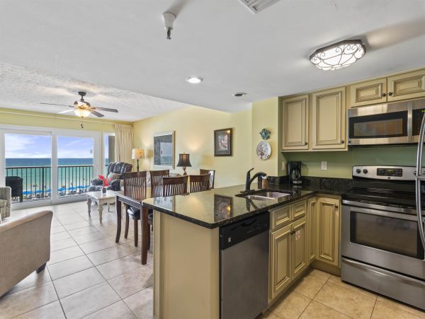 Destin Amazing Beach Front Views, Pool