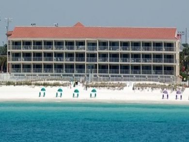 Beach front condo for rent in Destin, Florida