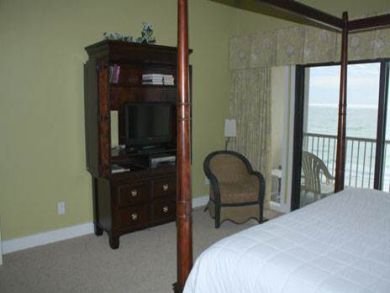 Guest bedroom with gulf view