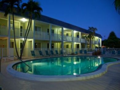 Beach front condo with shared pool in Holmes Beach, Florida Beach front condo with shared pool in Holmes Beach, Florida