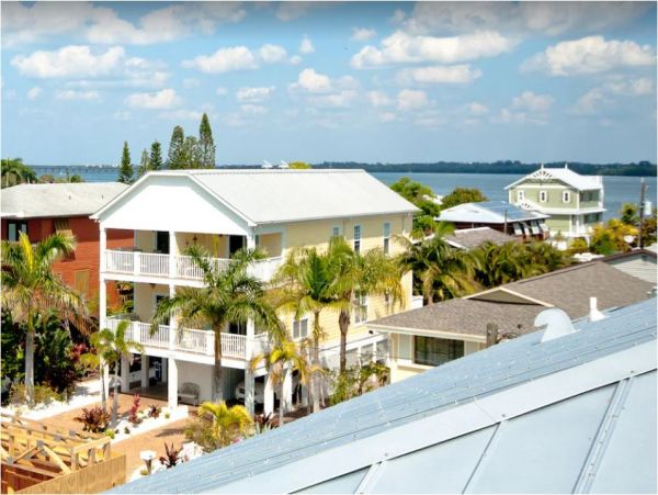 Bradenton Vacation Duplex Three Bedrooms Walk To Beach