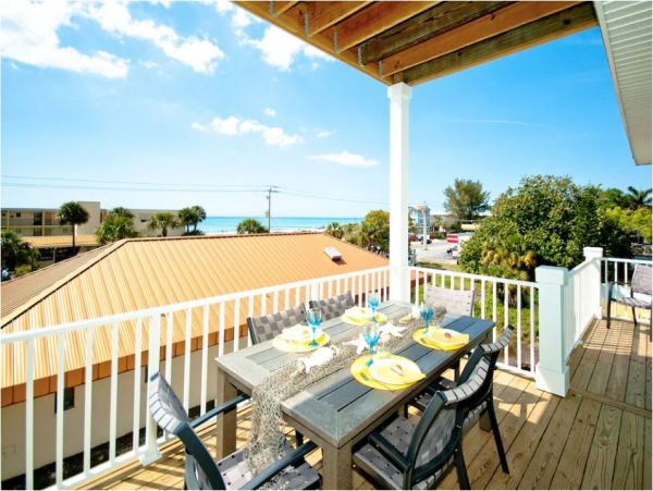 Bradenton Vacation Duplex Three Bedrooms Walk To Beach
