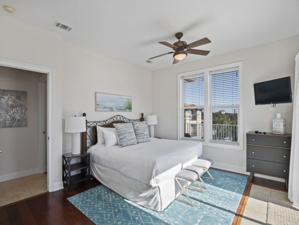 Santa Rosa Beach Luxury Home Sleeps 16  Short Walk to Beach